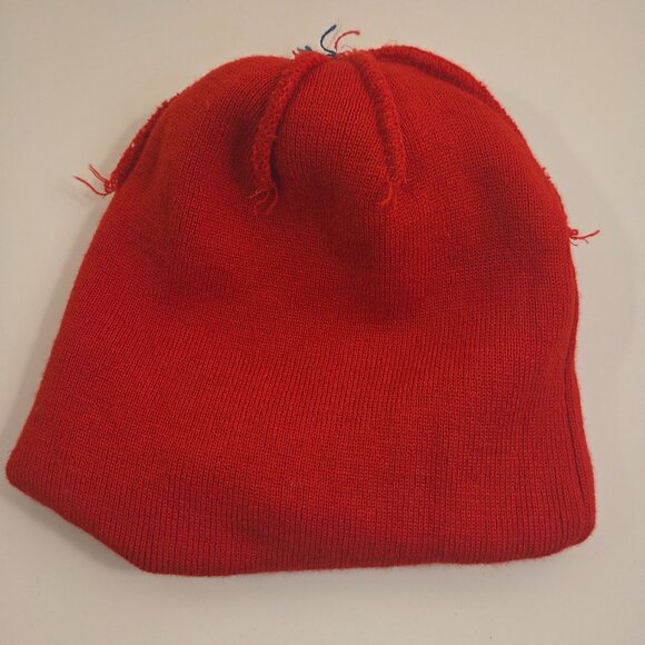 Tim Hortons Maple Leaf Pom Toque – Adult, Red/White - Picture 4 of 5